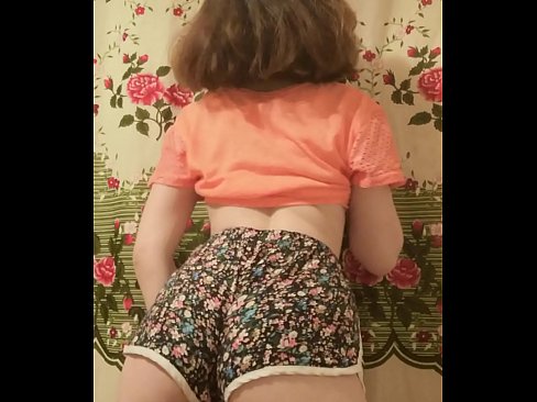 ❤️ Tânără sexy care se dezbracă de pantaloni scurți în fața camerei de filmat ️❌ at ro.dreamlandpassionjourney.ru ﹏