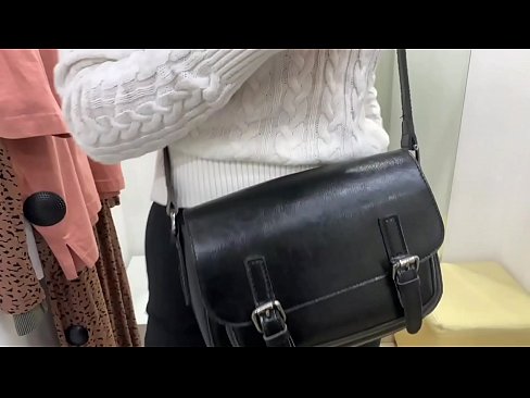 ❤️ Masturbarea în public a tinerei târfe FeralBerry cu un dildo în cabina de probă ️❌ at ro.dreamlandpassionjourney.ru ﹏